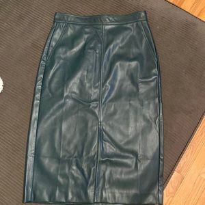 Ann Taylor green faux leather pencil skirt.  New with tags.
